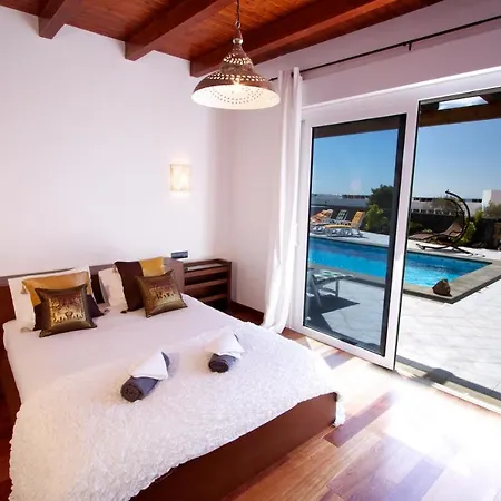Camino - 4 Bedroom - Great Pool Area - Perfect For Families